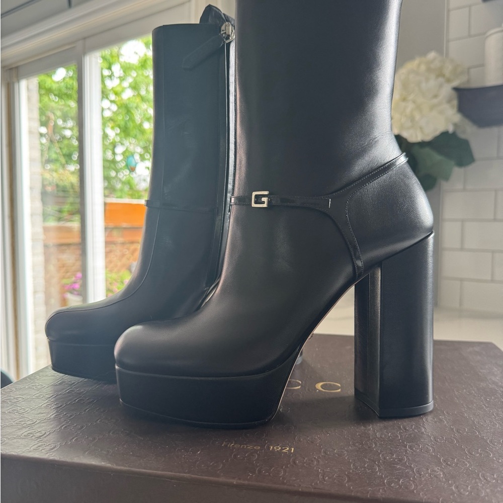 💕💕SOLD💕💕Gucci Black Heeled Boots with Platform Sole - Picture 9 of 9